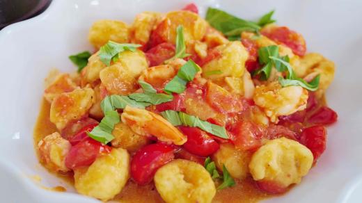 Voňavé, lákavé a lahodné gnocchi s rajčátky a krevetami