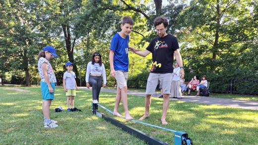 Cirkusové dílny na festivalu Cirkusové meandry v Českém Krumlově