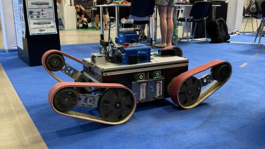 Průzkumní roboti jsou určeni především do oblastí nebezpečných pro člověka