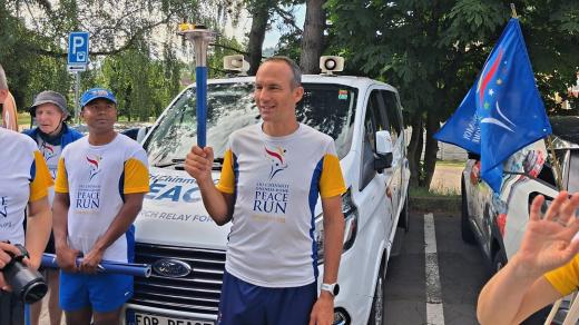 Mírová pochodeň štafety Peace Run v Železném Brodě
