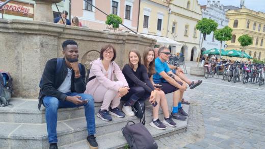 Brian Ouma z Keni navštívil třeboňské gymnázium, jeho studenti ho léta podporovali prostřednictvím programu Adopce na dálku