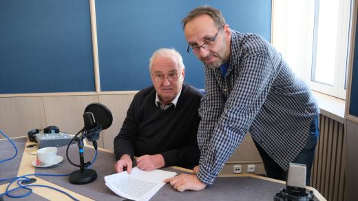 Jan Adam a Tomáš Katschner ve studiu Českého rozhlasu Hradec Králové