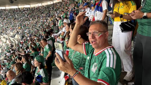 Fanoušci na Aztéckém stadionu