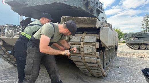 Tanky Leopard již brzy budou mít své garáže i další zázemí