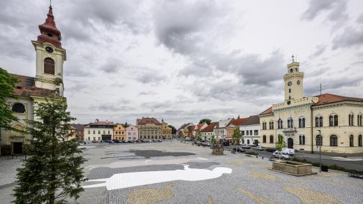 Postoloprty, Mírové náměstí, kostel Nanebevzetí Panny Marie