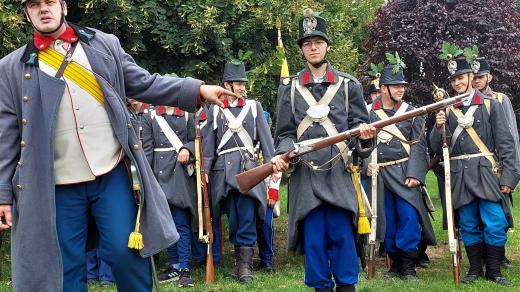 Pochod Českým rájem v historických uniformách aneb „Tažení 1866“ jako připomínka krvavé bitvy