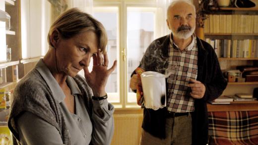 Daniela Kolářová a Zdeněk Svěrák ve filmu Vratné lahve (2007)