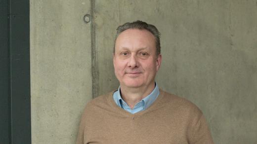 Viktor Mravčík, adiktolog