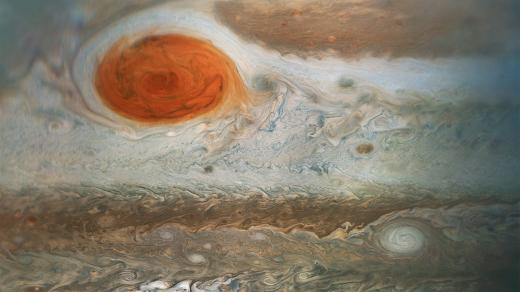 Velká rudá skvrna na Jupiteru. Snímek pořídila sonda Juno