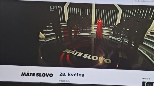Do zahájení vysílání pořadu České televize Máte slovo s Michaelou Jílkovou zbývá jen pár okamžiků - snímek obrazovky z iVysílání České televize