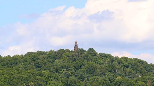 Louňovice pod Blaníkem: Velký Blaník s rozhlednou