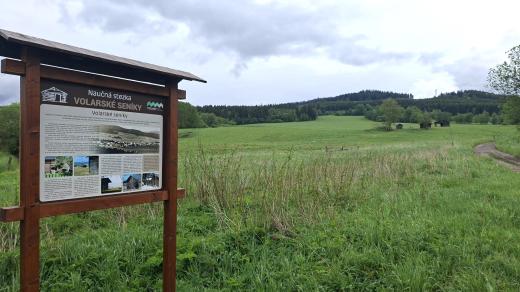 Naučná stezka u Volar připomíná historii zdejších typických seníků