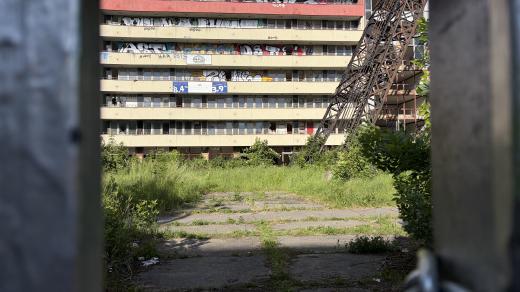 Hotelák v centru Ostravy leží ladem a láká maximálně nezvané hosty