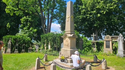 160 let od prusko-rakouské války připomíná oprava obelisku