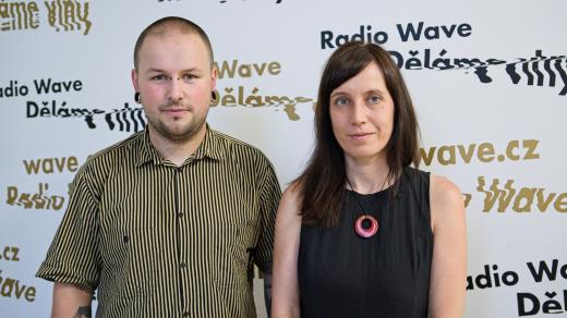 Martin Drlíček a Zuzana Faktorová Frantová, autoři knihy Víra vrytá pod kůži
