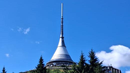 Horský hotel a vysílač Ještěd