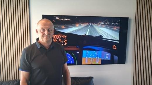 Pilot Oplatek: Letadlo umí přistát samo. Největší pojistkou je ale pořád člověk