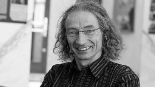 Zemřel fyzikální chemik Pavel Jungwirth, patřil mezi dvorní vědce pořadu Meteor. V rozhovoru na Dvojce mluvil o změnách klimatu