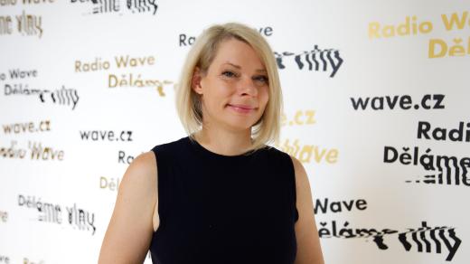 Sexkoučka Julie Gaia Poupětová