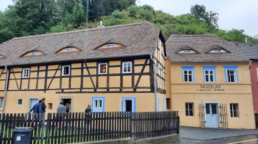 Jenatschkeho Kovárna – Muzeum Povrly