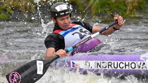 Vodní slalom jako vášeň a životní láska aneb Velkolepý sportovní příběh rodinného klanu Indruchů