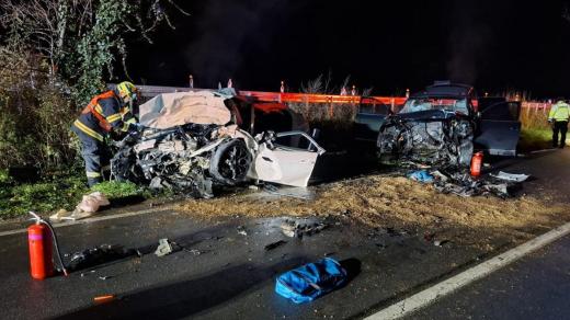 Na silnici u Křelova-Břuchotína na Olomoucku se srazila dvě osobní auta