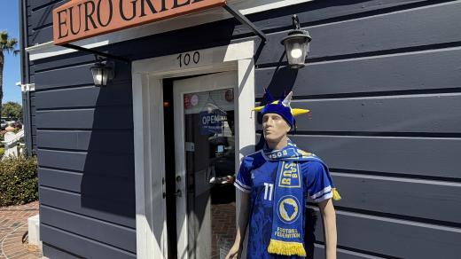 Malá bosenská restaurace je poutní místo natěšených bosenských fanoušků