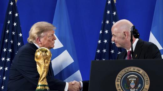 Donald Trump a Gianni Infantino
