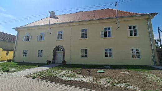 Historická fara ve Vrchoslavicích má nové využití