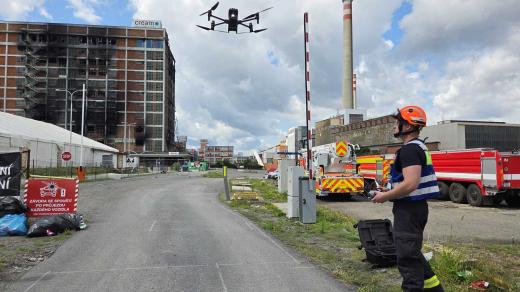 Požářiště ve Zlíně kontrolují hasiči pomocí dronu