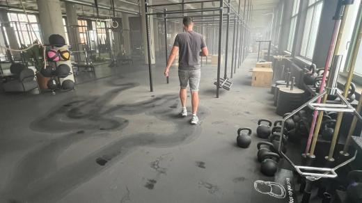 Podle provozního zlínské posilovny každý den znamená ztráty, které můžou jeho podnikání ohrozit