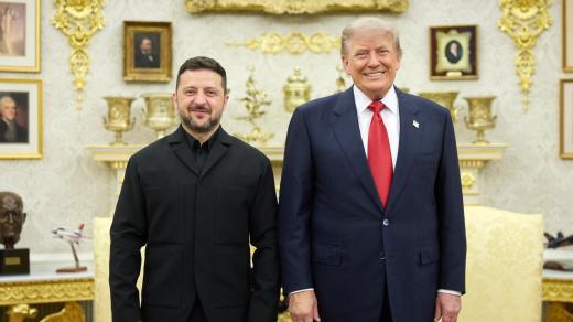 Ukrajinský prezident Volodymyr Zelenskyj a americký prezident Donald Trump na schůzce v Bílém domě