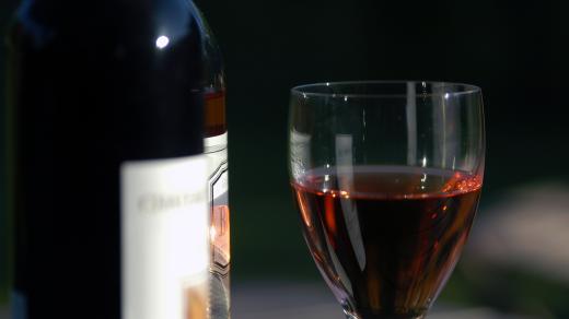 bordeaux, červené víno