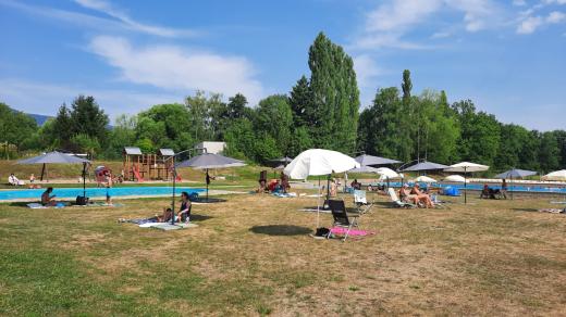 Koupaliště v Duchcově nabízí klidnou atmosféru bez davů