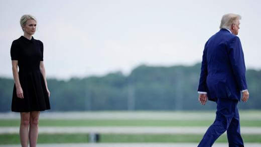 Natalie Harpová a Donald Trump v červenci 2026