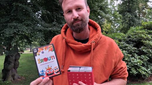 Grafický designer Ondřej Musil z Liberce je autorem karetní hry Žrouti