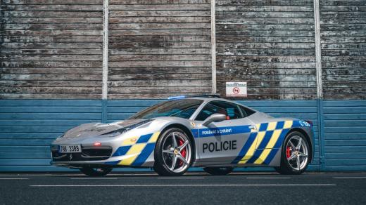 Policejní Ferrari F142-458 Italia