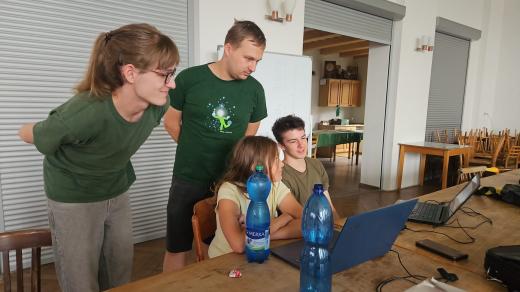 Mladí badatelé z celé republiky se tento týden sešli v Panenské Rozsíčce na Jihlavsku