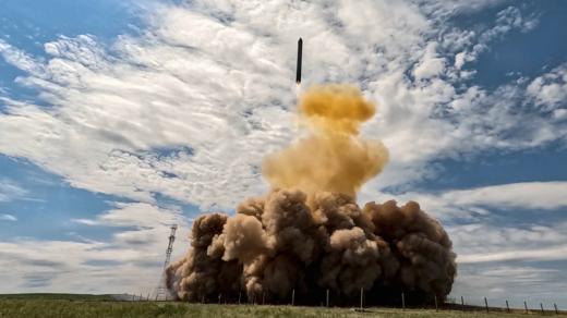 Rusko provedlo zkušební odpálení mezikontinentální balistické rakety Sarmat