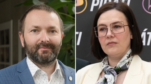 Poslanec Miroslav Krejčí (za Motoristy) a poslankyně Andrea Hoffmannová (Piráti)