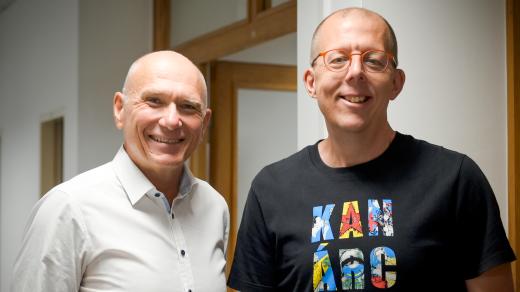 Ředitel pro technologii a bezpečnost české a slovenské pobočky Microsoftu Dalibor Kačmář a odborník na AI a spoluautor projektu Kanárci v síti Josef Holý