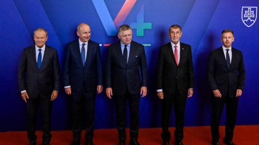 Předsedové vlád zemí visegrádské čtyřky se v Bratislavě setkali také s irským protějškem Micheálem Martinem