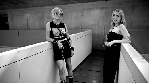 Nela Bártová a Daria Gordova v ArtCafé