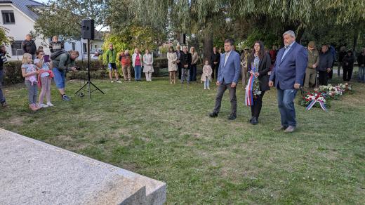 Na elitního pilota a jeho odkaz dnešním generacím zavzpomínaly ve Svatém Kříži desítky lidí