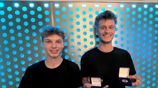 Žáci oboru lesní mechanizátor Střední školy hospodářské a lesnické ve Frýdlantu Dominik Marek vlevo a Jan Šejnoha copy.jpg