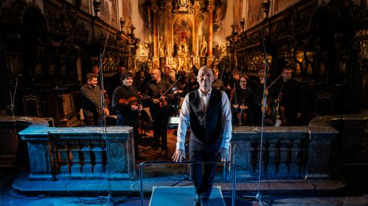 Symfonický orchestr Českého rozhlasu a dirigent Vojtěch Spurný zahráli v kostele sv. Vojtěcha v Broumově. Na programu byla hudba Wolfganga Amadea Mozarta a dalších skladatelů