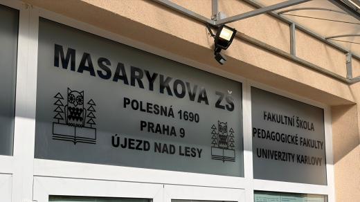 Základní škola v Újezdu nad Lesy