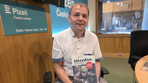 Ředitel Gymnázia na Mikulášském náměstí Jan Hosnedl