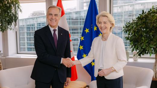 Kanadský premiér Carney a předsedkyně Evropské komise von der Leyenová ve Štrasburku (16. září 2026)