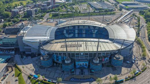 Manchester City se provinil ve 114 ze 115 případů porušení finančních pravidel Premier League, které proti němu vedení soutěže vzneslo